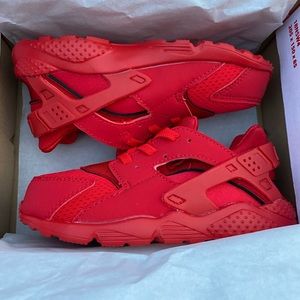 Kids NIKE Huarache NEW IN BOX